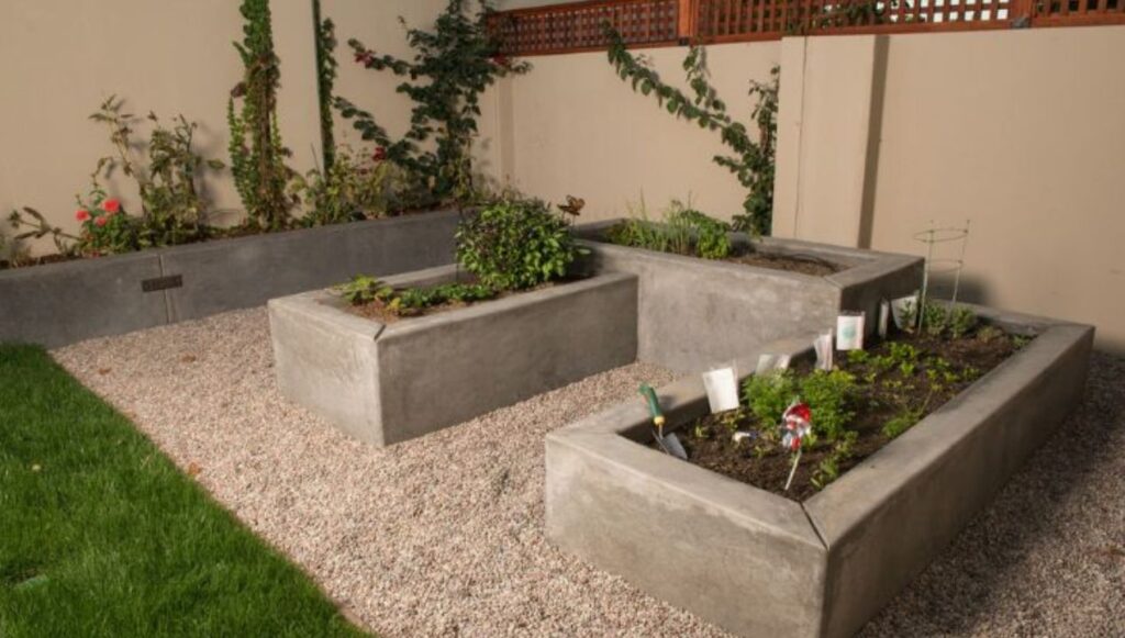 نباتات مزروعة اسمنتية للحدائق